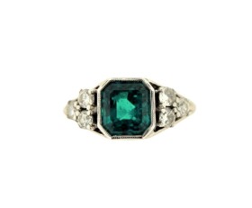 Vintage Emerald & Diamond Ring