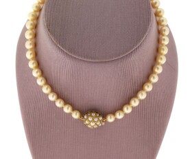 Vintage Pearl Necklace