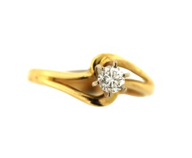 Vintage 18ct Diamond Cross Over Ring