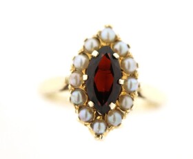 Vintage Garnet & Pearl Ring