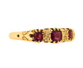 Vintage 18ct Gold Ruby & Diamond Ring